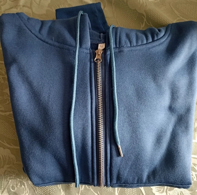 Blue Haze Zip-Up Hoodie - Crop & Fitted Cut - Size M - NEW – photo 4